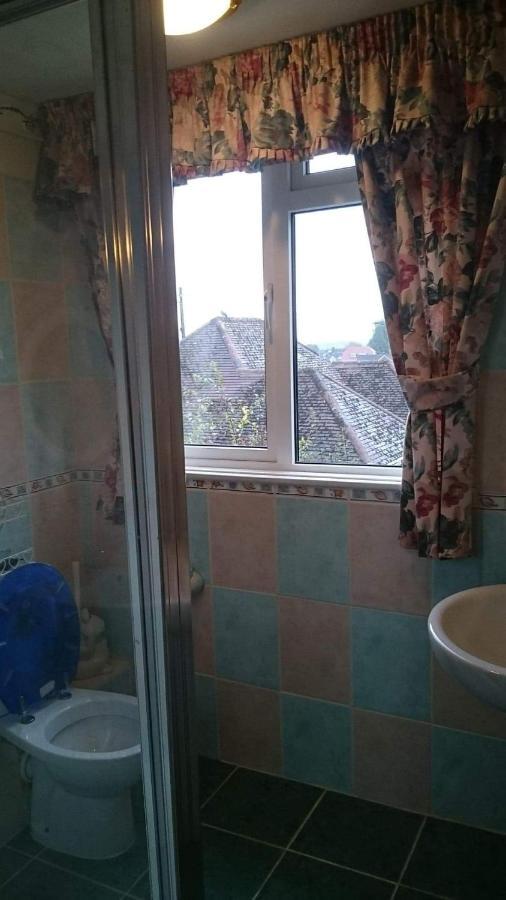 Shiralee Bed And Breakfast ซอลส์บรี ภายนอก รูปภาพ