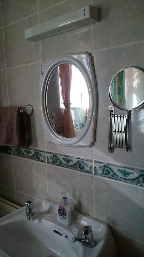 Shiralee Bed And Breakfast ซอลส์บรี ภายนอก รูปภาพ